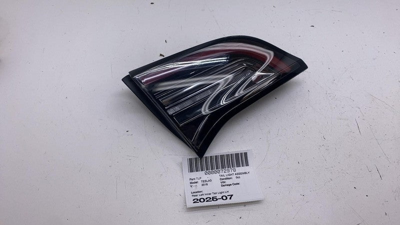 107740100E ⭕ 2017-2023 Model 3 Rear Left Inner Taillight LED Tail Lamp 3-Pin 1077401-00-E