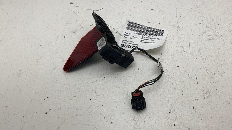 ⭕ 15-20 Tesla Model S Rear Taillight Lamp Charge Reflector Left LH 104