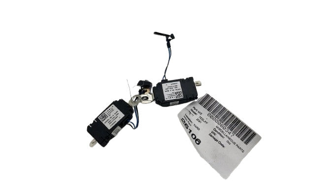 ⭕ 2025 Tesla Model Y MY Infotainment Antenna Amplifier AMP Radio FM 10