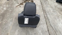 Front Seat VOLKSWAGEN ID4 25