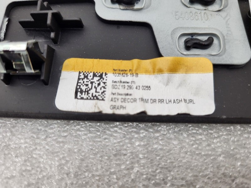 103582619B ⭕ 2016-2020 Tesla Model X MX Rear Left Door Trim Mold Card Molding 1035826-19-B
