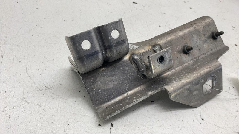 ⭕ 2016-2020 Tesla Model X Front Right Bumper Ankle Catcher Mount Suppo