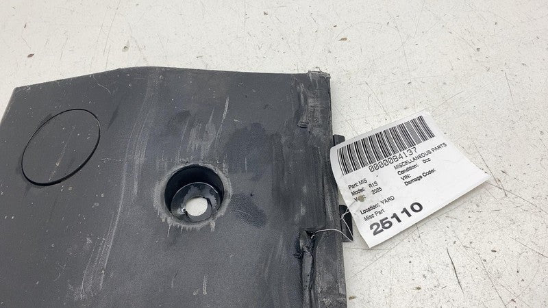 PT00742037A ⭕ 2025 Rivian R1S Rear Passenger Rocker Molding Cover Panel Right PT00742037-A