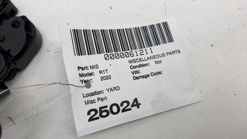 C100016268E 22-24 Rivian R1T Rear Left/Right Gear Tunnel Door Lock Latch Actuator C100016268