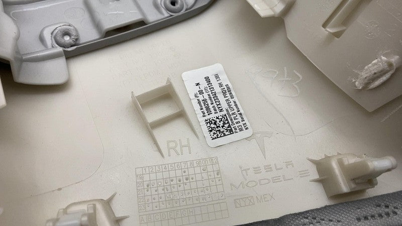 ⭕17-23 Model 3 Passenger Side B-Pillar Upper Trim Cover Panel Right 10