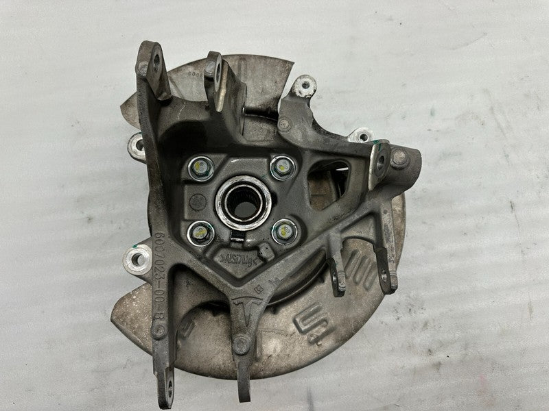 600702300B ⭕ 12-15 Model S Rear Left Spindle Knuckle w/ Shield & Wheel Hub RWD 6007023-00-B