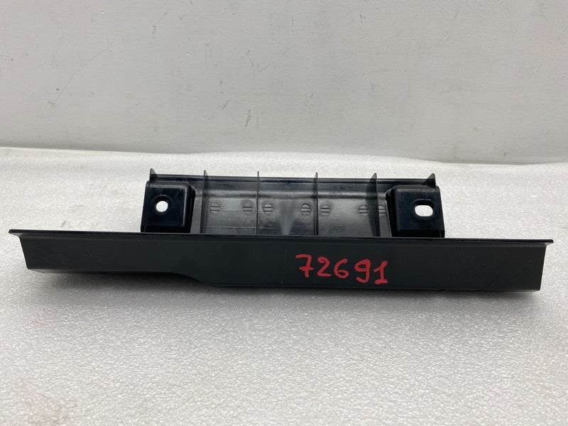 1009174 00 E ⭕12-20 Model S Rear Passenger Side Trunk Carpet Mount Bracket Right 1009174-00-E