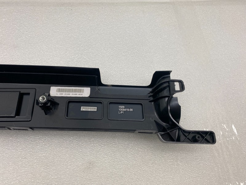 1058419-00 ⭕16-20 Tesla Model X Rear Driver Side Falcon Door Top Trim Panel Left 1058419-00