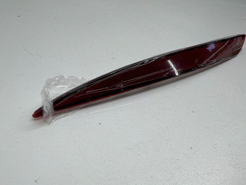 1495817-00-C ⭕ 20-24 Model Y Rear Left Bumper Tail Light Reflector Reflex Lamp 1495817-00-C