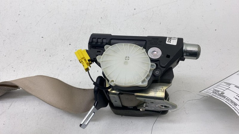 ⭕ 2010-2016 Mercedes Benz E350 E-Class Rear Right Seatbelt Retractor Assembly