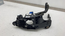 2013 2014 2015 2016 2017 2018 Ford C-Max Hybrid Brake and Gas Pedal Pad Assembly
