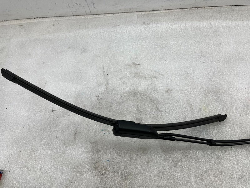 ⭕2020-2023 Tesla Model Y Front Passenger Side Windshield Wiper Arm & Blade Right