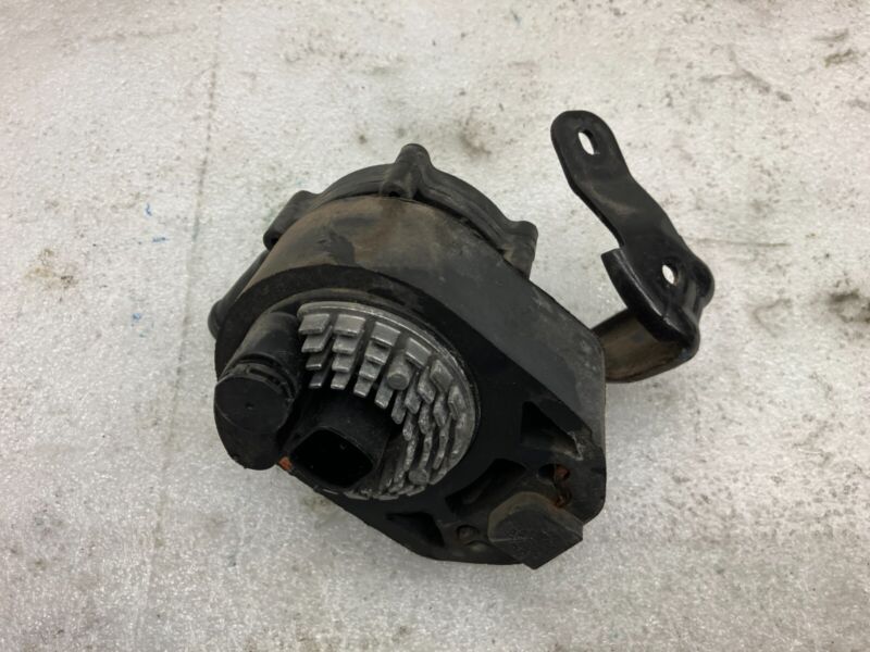 2012-2015 Tesla Model S MS Motor Inverter Battery Coolant Auxiliary Water Pump