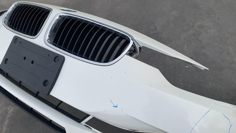 ⭕ 2012-2015 BMW 3 Series 320i Front Bumper Cover Fascia Panel Assembly