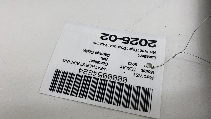 2020-2023 Tesla Model Y Front Passenger Right Door Body Weatherstrip R