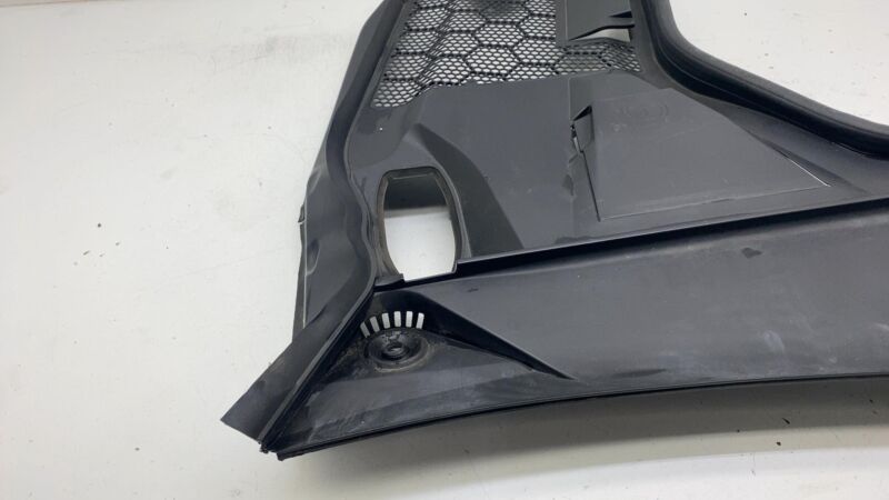 A 205 830 89 02 ⭕ 16-23 Mercedes-Benz C300 Front Left Windshield Cowl Grille Cover A2058308902