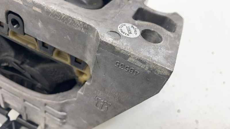 68224742AD ⭕ 2017-2025 Chrysler Pacifica Front Left Transmission Mount Bracket 68224742AD