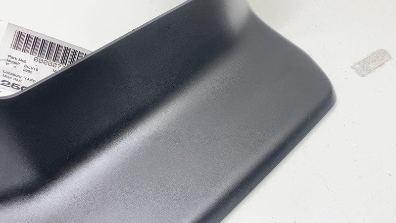 ⭕ 2025 Chevrolet Silverado 1500 Lower Instrument Extension Cover Trim 