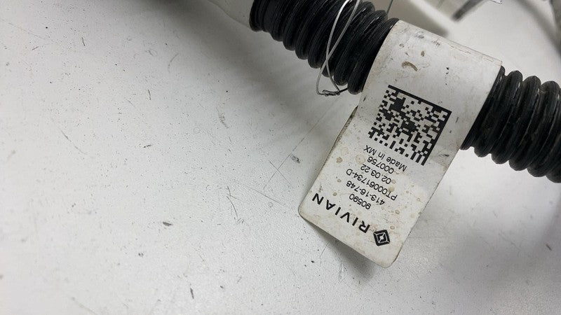 ⭕ 22-24 R1T R1S Front Right Quad Motor Coolant Cooling Hose Pipe RH PT