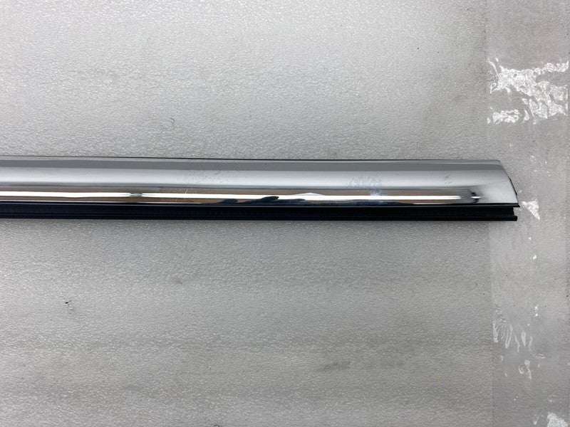 ⭕ 2016-2020 Tesla Model S Front Passenger Side Door Window Belt Molding Right RH