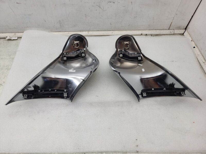 1062962 00 A ⭕16-23 Model X Left/Right Seat Monopost Outboard Cover 1062962-00-A/1062971-00-A
