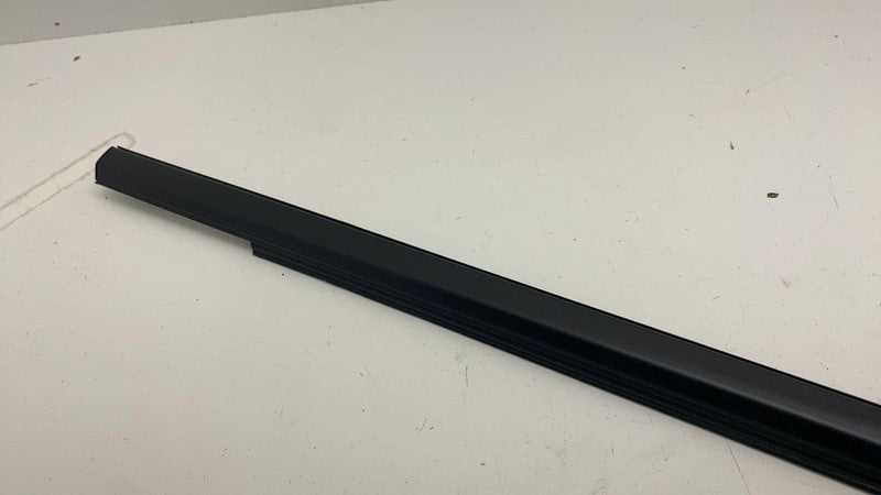 84842457 ⭕ 19-25 Chevrolet Silverado 1500 Rear Right Door Window Belt Molding RH 84842457