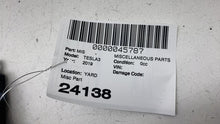 ⭕ 17-23 Model 3 Center Console Front USB Hub Charger Control Module 1093295-00-A