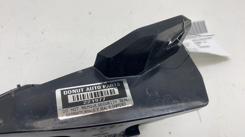 ⭕ 24-25 Model 3 Rear Passenger Taillight Tail Lamp Mount Bracket RH 17