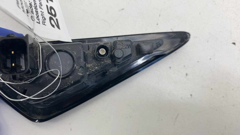 ⭕17-23 Model 3 M3 Front Right Fender Camera Turn Signal Side Marker 14