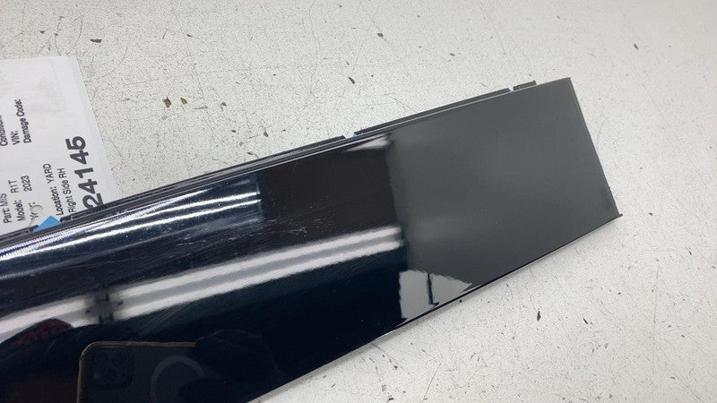 PT00012118J ⭕ 2022-2024 Rivian R1T Front Right Side Door Moulding Trim Panel PT00012118-J