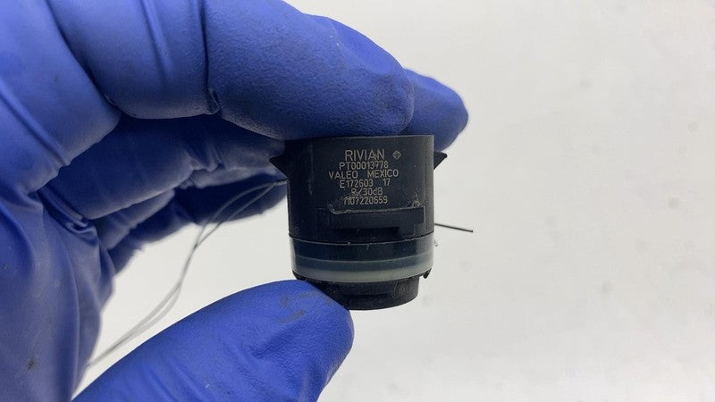 PT00013778 2022 2023 2024 Rivian R1S R1T Parking Ultrasonic Sensor PT00013778 Assembly OEM