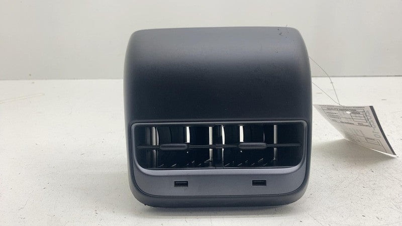 ⭕17-23 Model 3 Center Console Air Vent Grille Cover Panel & USB Hub 10