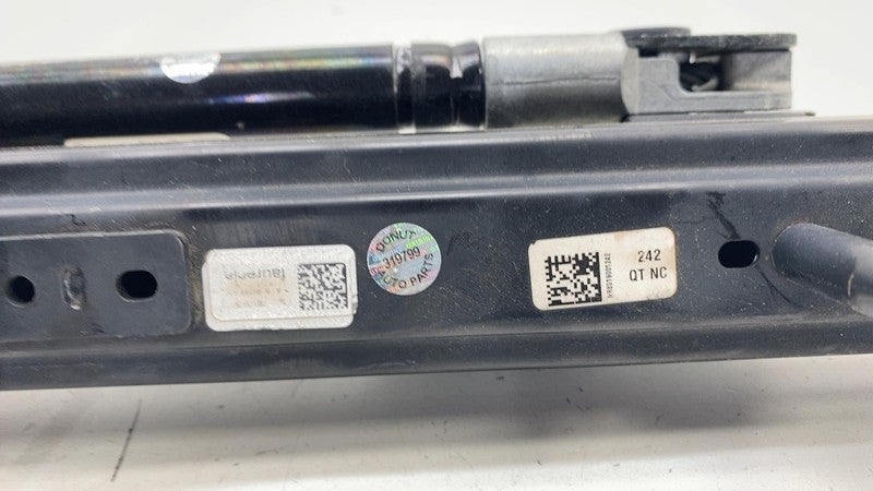 ⭕ 17-23 Model 3 Front Left Seat Rail w/ Seatbelt Lap Pretensioner 1090