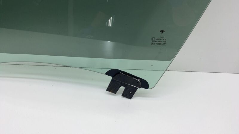 E6 43R-001074 2012-2015 Tesla Model S MS Front Driver Side Door Window Glass Left 43R-001074