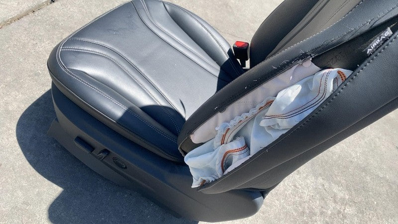 ⭕ 21-24 Ford Mustang Mach-E Front Driver Side 1st Row Seat Leather Bla