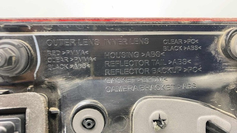 ⭕2021-2025 Chrysler Pacifica Rear Center LED Tail Light Lamp 3rd Brake Light OEM