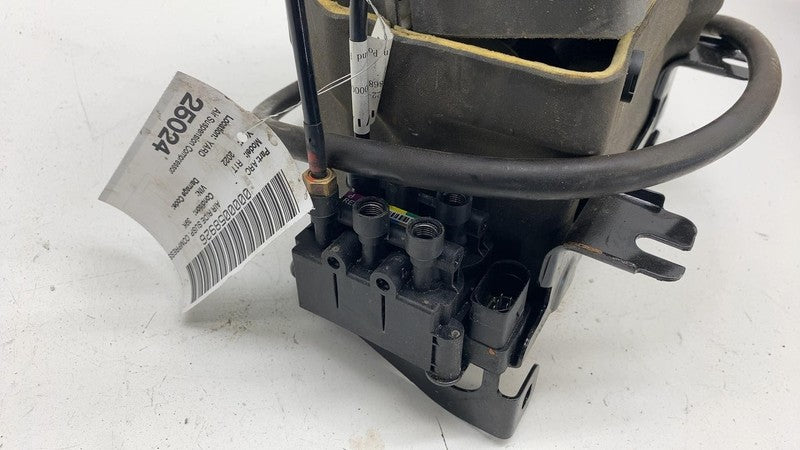 ⭕ 2022-2024 Rivian R1T Air Ride Suspension Compressor Pump w/ Valve Block & Case