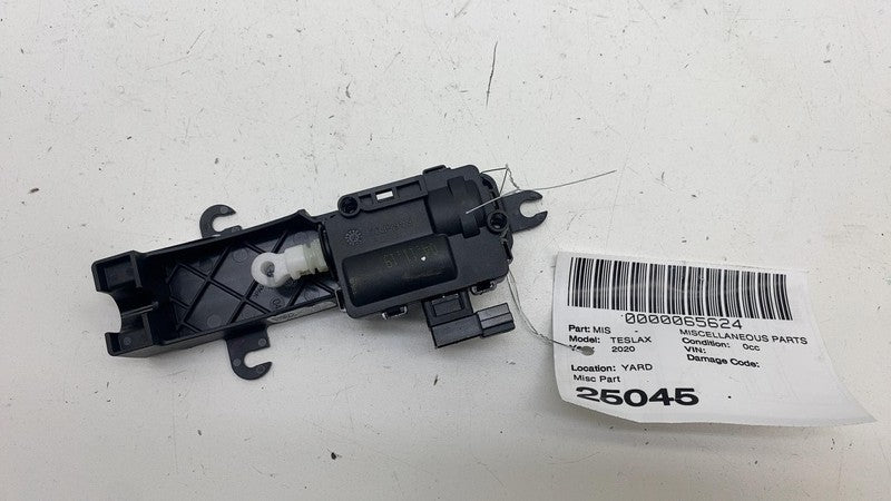⭕ 16-24 Model X Front Driver Door Lock Latch Release Actuator Left 111