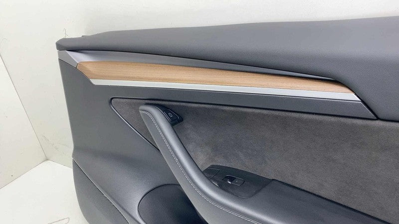 1593863-00-A ⭕ 21-23 Model 3 Front Passenger Side Interior Door Panel Trim Card Cover Right