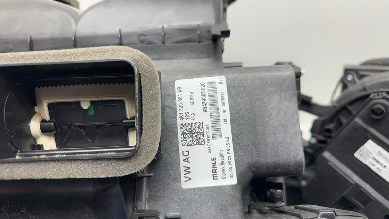 ⭕ 2019-2024 Porsche Cayenne Heater Blower Motor Housing Box Assembly 4