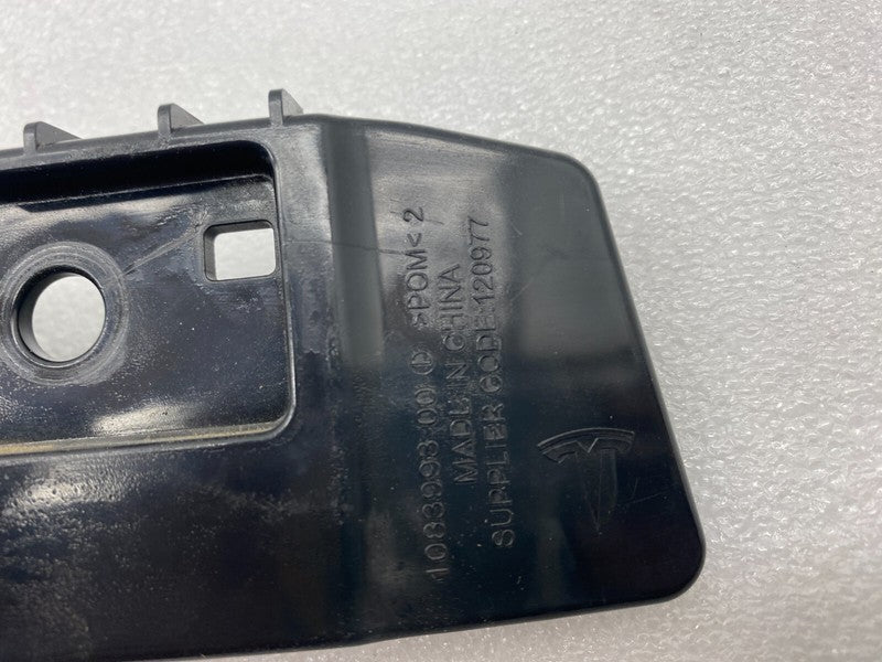 1083993-00-D ⭕ 17-23 Model 3 M3 Rear Left & Right Bumper Taillight Mount Bracket 1083993-00-D