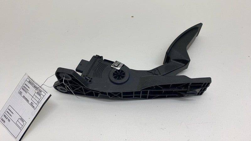 A2923000000 2012-2019 Mercedes-Benz GLE350 Front Driver Gas Throttle Pedal Accelerator OEM