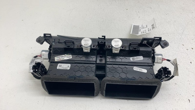 PT00013974 22-24 Rivian R1T Dashboard Instrument Panel Center AC Air Vent Grille PT00013974