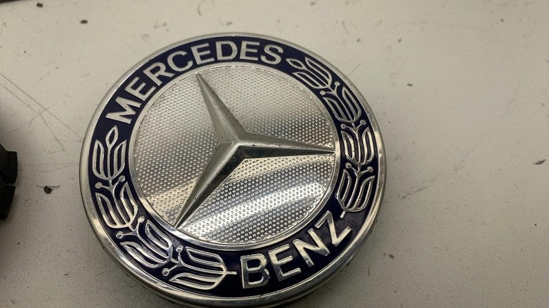 ⭕ 2022 Mercedes-Benz EQS Set of 2 Center Cap Wheel Logo Blue A17140001