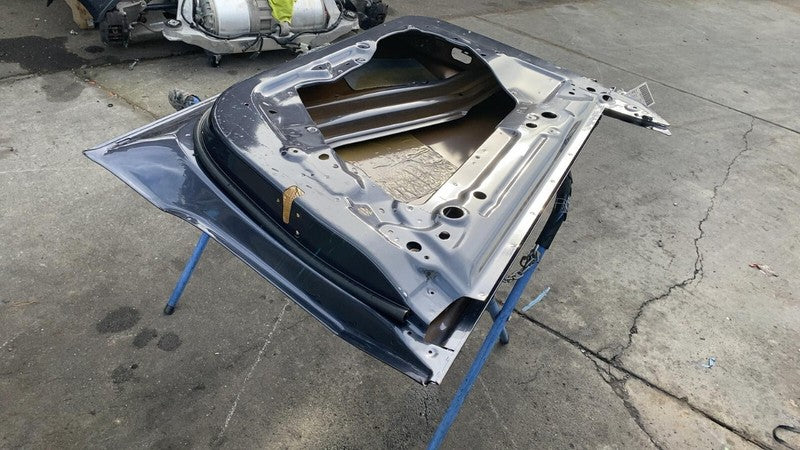 ⭕20-24 Tesla Model Y Front Passenger Side Door Shell Panel Right OEM G