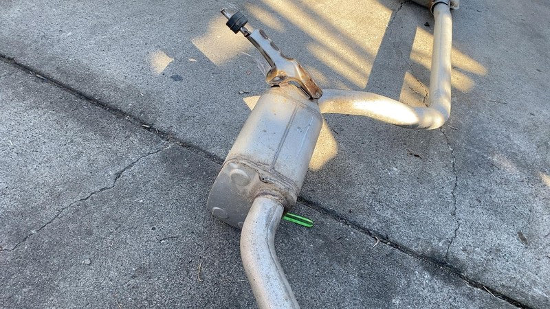 ⭕ 2017-2024 Chrysler Pacifica Exhaust Muffler Pipe & Resonator FWD Assembly OEM