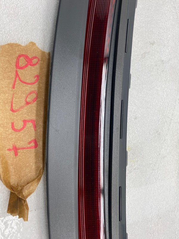 1077405 00 H ⭕ 17-23 Model 3 Rear Package Tray Lamp Inner 3rd Brake Stop Light 1077405-00-H