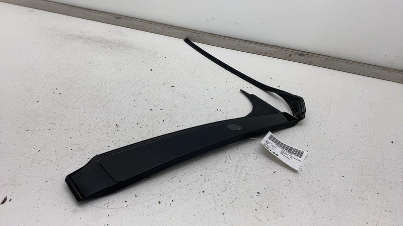 ⭕ 21-23 Model X Left B-Pillar Applique Trim Molding Camera & Seal 1614