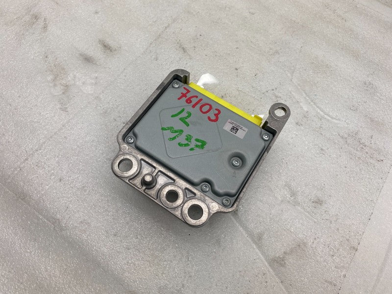 98820 1MA0C ⭕ 11-19 Infiniti M37 M56 M35h Q70 Under Console Control Unit Module 98820-1MA0C