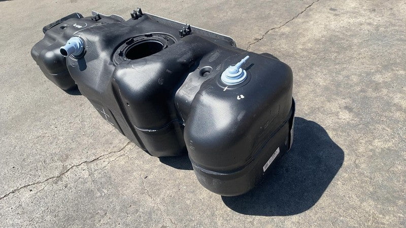 ⭕ 2025 Chevrolet Silverado 1500 Pickup 2.7L Crew Cab Fuel Tank OEM Ass